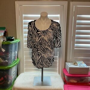Unique Spectrum Black and White Zebra Print Blouse